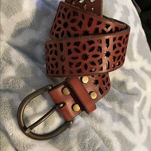 Lucky Brand Brown Cutout Leather Belt size Medium